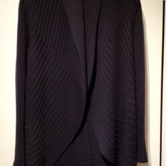 Black 525 America Shawl Cardigan Sweater - Size Med - Full Coverage MINT COND. - Picture 8 of 9